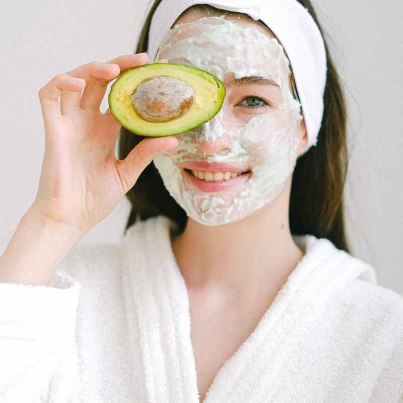 4 Natural Face Masks For Dry Winter Skin- At Home